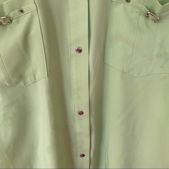 Covington Woman Lime 3/4 Sleeve Snap Front Shirt - Picture 4 of 14